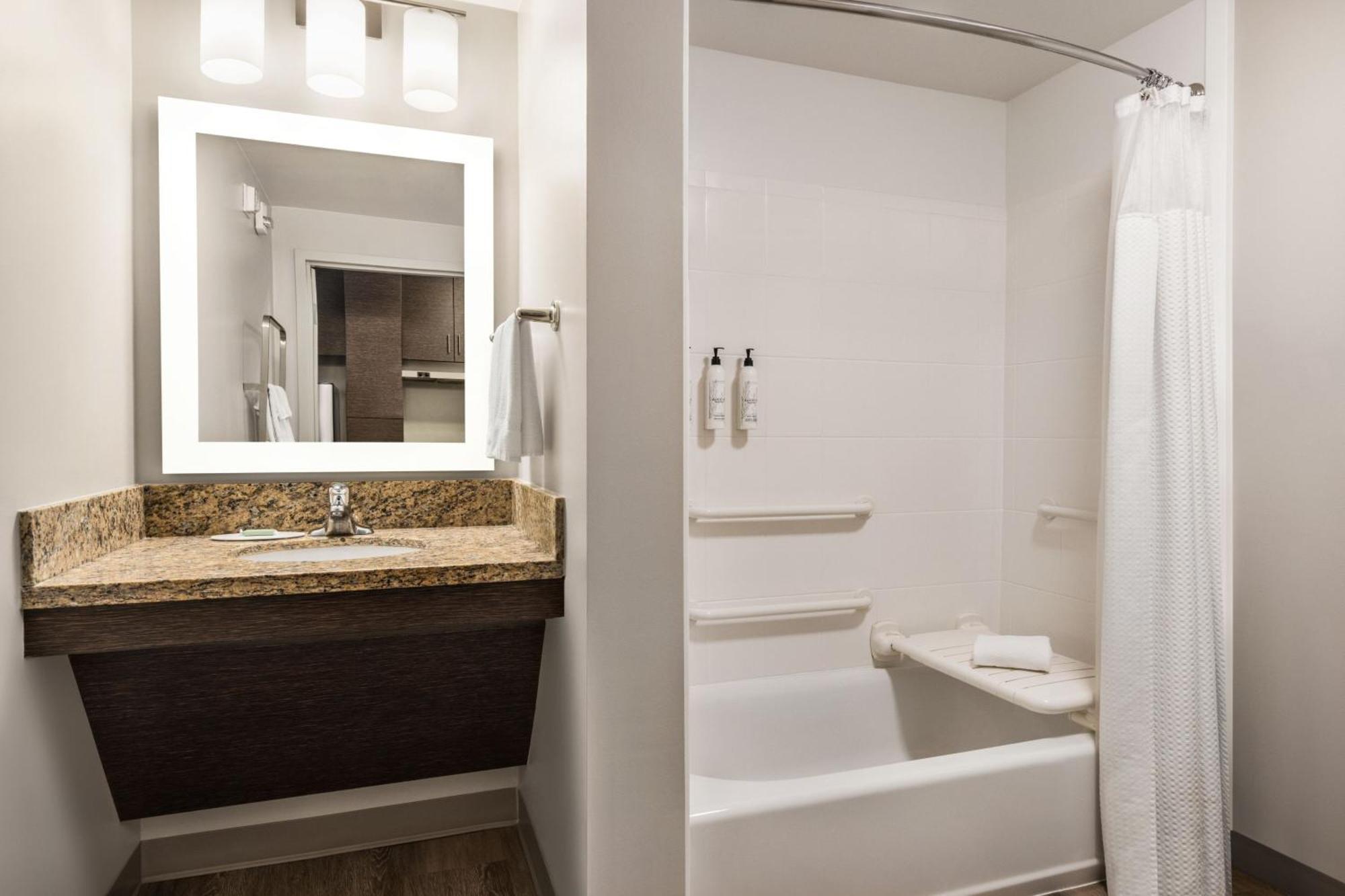 Towneplace Suites By Marriott Harrisburg West/Mechanicsburg Bagian luar foto