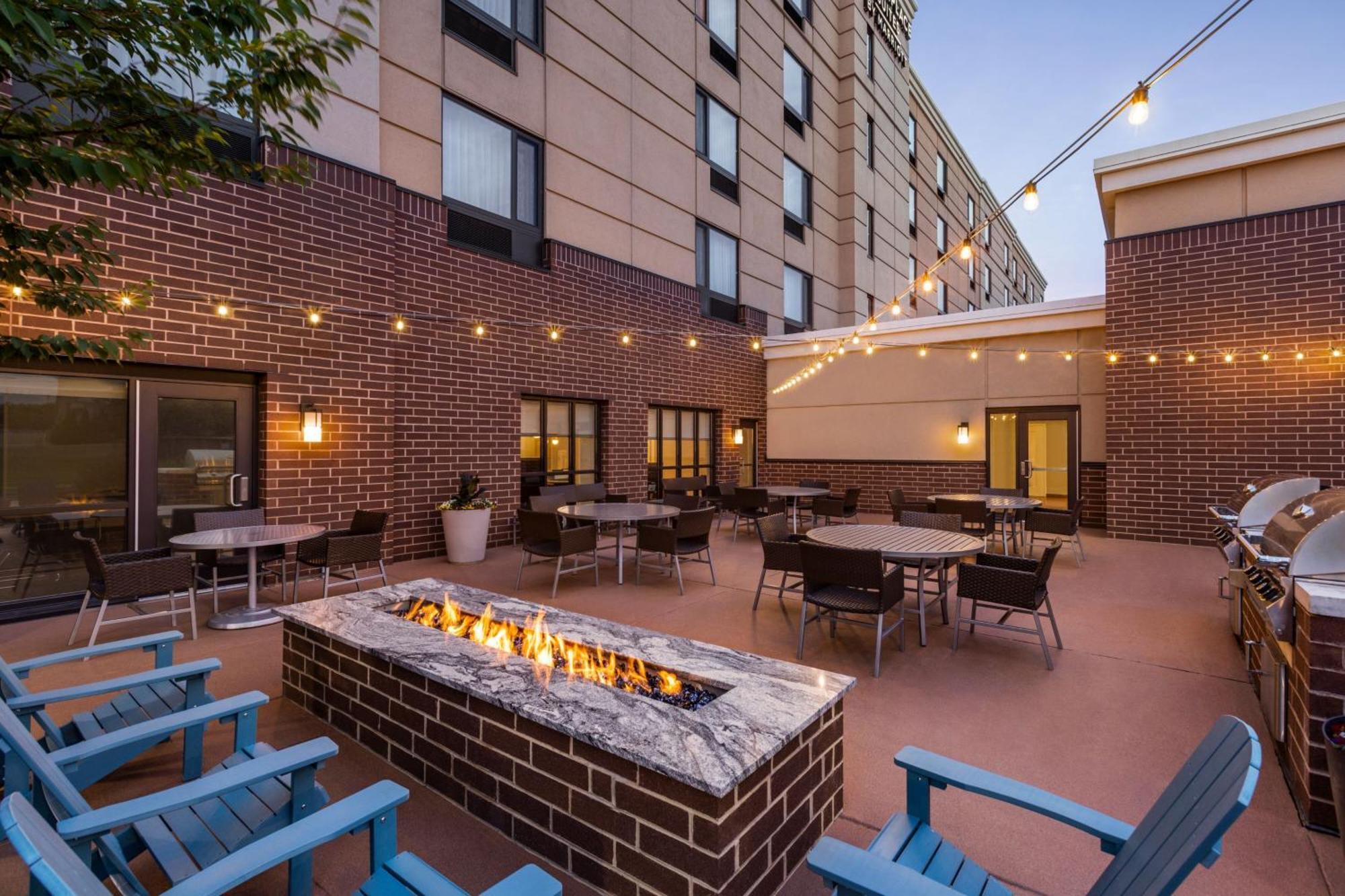 Towneplace Suites By Marriott Harrisburg West/Mechanicsburg Bagian luar foto